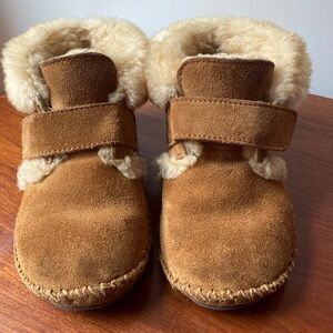 L.L.Bean toddler wicked good slippers size 9/10